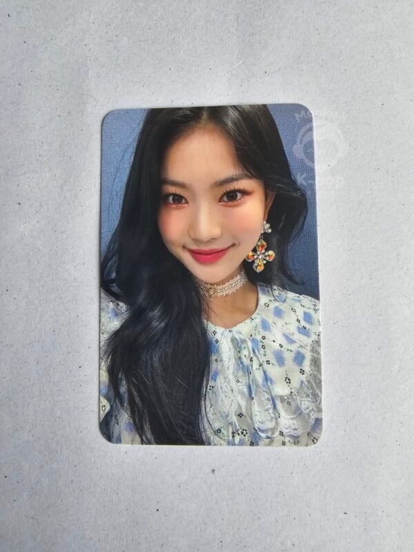 STAYC ISA - PHOTOCARDS OFICIALES - Image 2